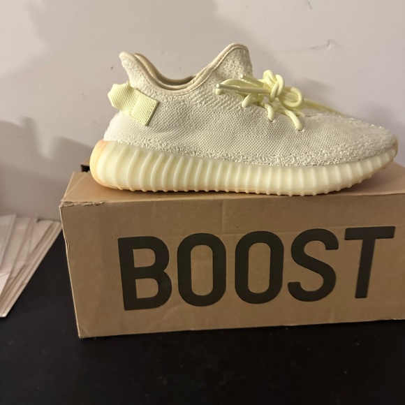 Yeezy Boost 350 V2